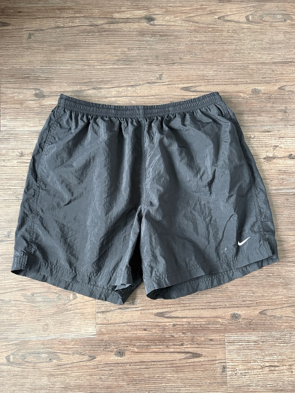 VINTAGE Y2K NIKE BLACK NYLON WINDBREAKER SHORTS BOYS LARGE